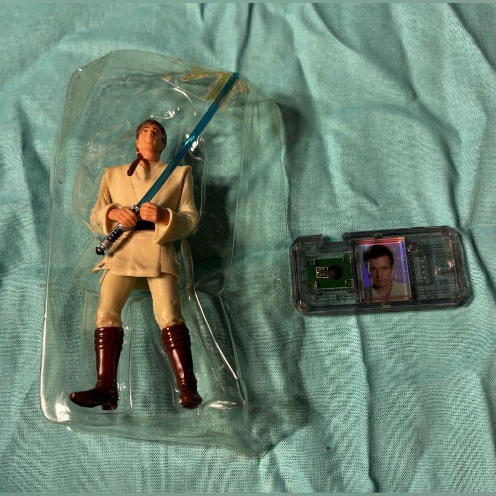 Hasbro Star Wars Galaxy of Adventures Luke Skywalker Action Figure
